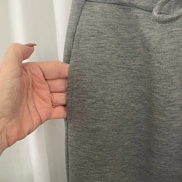 Commense Gray set. Jacket L, PTP 21, L 18, - Lounge pants S, Waist 15, Inseam 30 - Picture 10 of 16